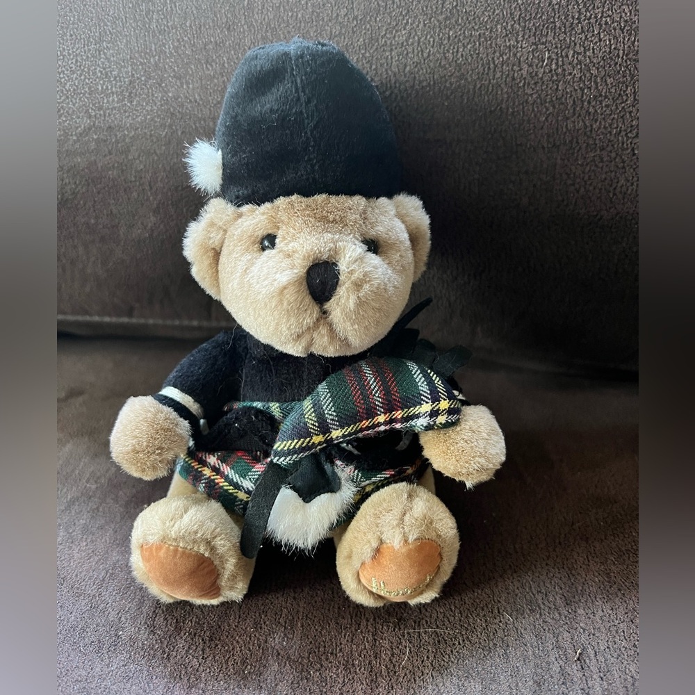 Harrods Teddy Bear Stuffed Animal Knightsbridge Scottish Bagpipes Piper
